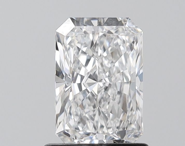 Loose Lab Diamond IGI Radiant 1.07ct D VVS2: Loose Lab Diamond IGI Radiant 1.07ct D VVS2 This Loose Lab Diamond IGI Radiant weighs 1.07ct, has a color grade of D and clarity of VVS2, with excellent polish and symmetry, certified by IGI. Item Spe