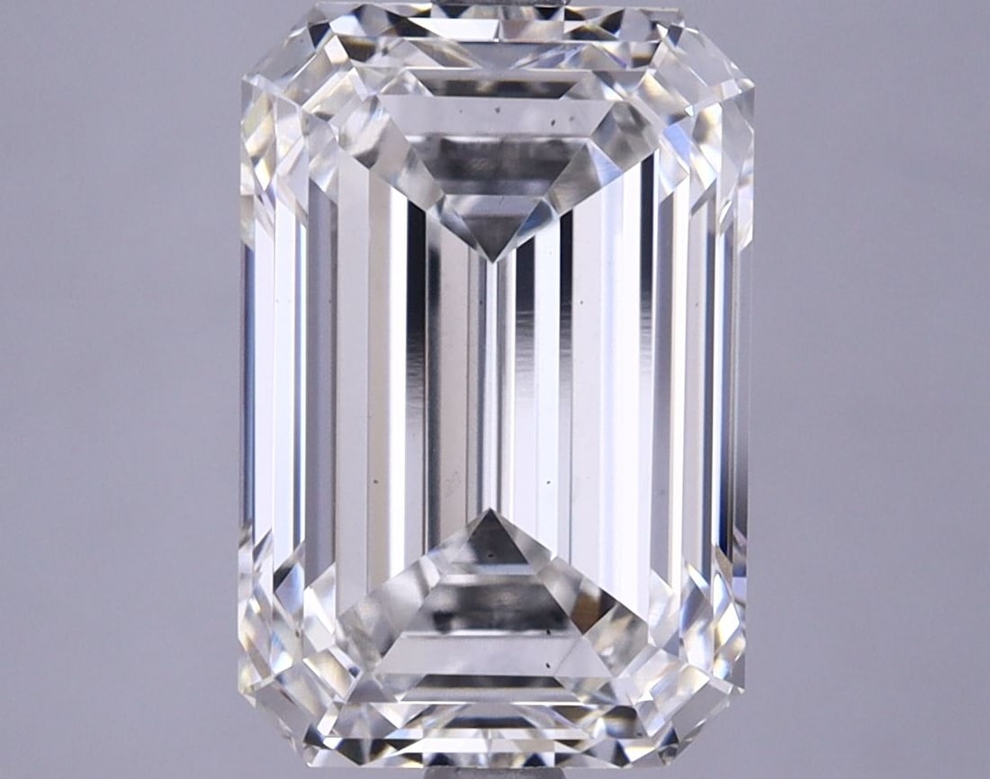 Loose Lab Diamond GIA Emerald 4.71ct H VS2: Loose Lab Diamond GIA Emerald 4.71ct H VS2 Loose Lab Diamond weighing 4.71ct, displays an H color and VS2 clarity, with excellent polish and symmetry. Certified by GIA, measures 11.65 x 7.81 x 5.24 mm