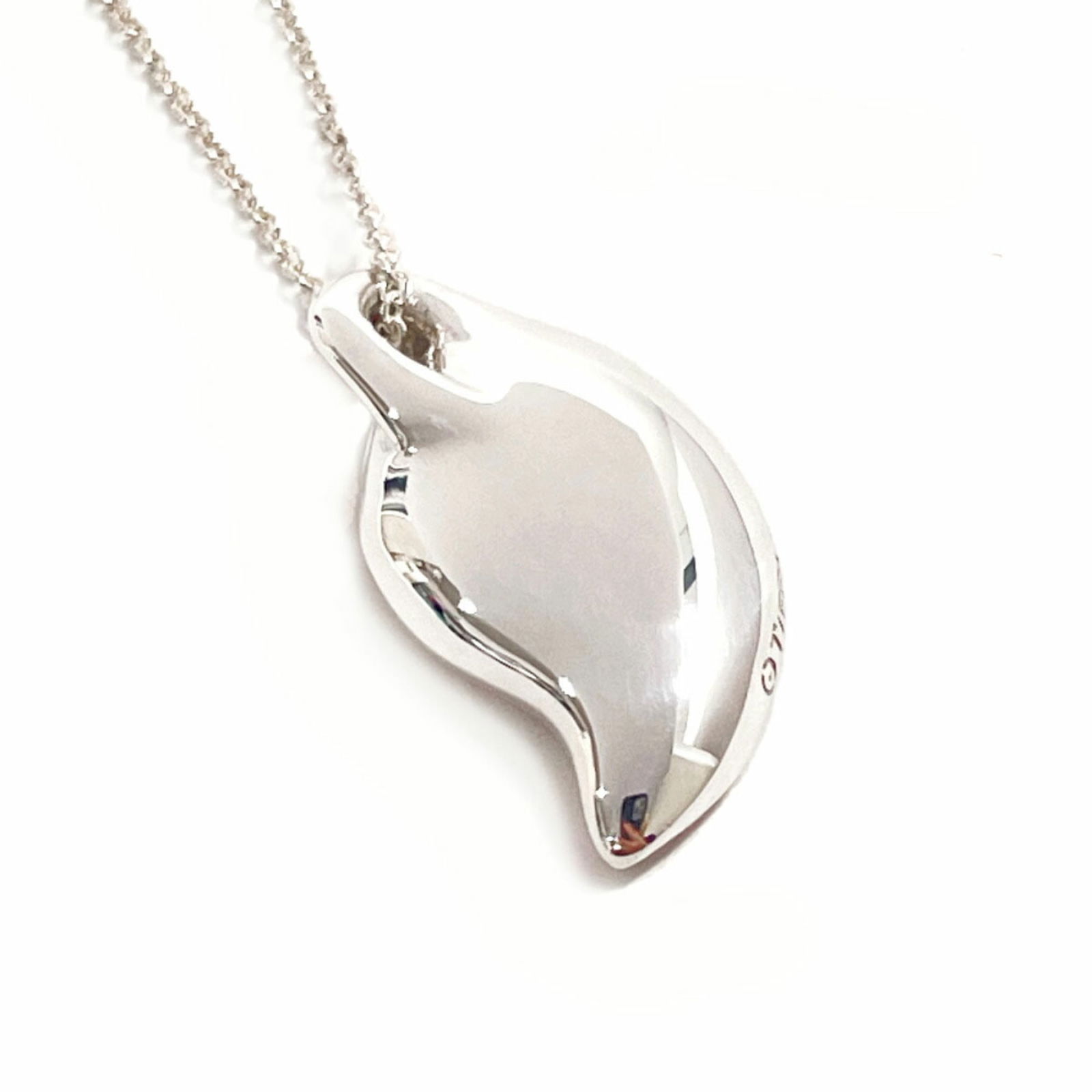 Tiffany & Co. Elsa Peretti Leaf Necklace 925 Sterling Silver for Women (1 of 7)