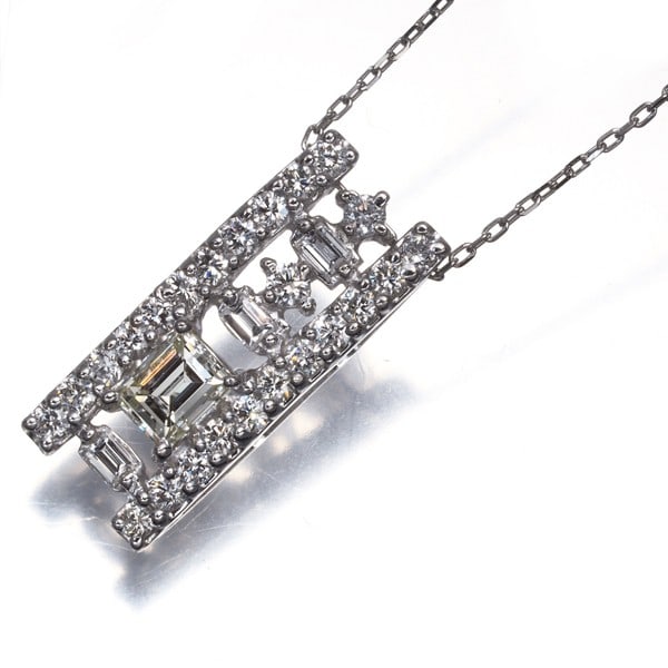 900 850 Platinum Necklace 0.235Ct/ 0.38Ct Diamond (1 of 4)