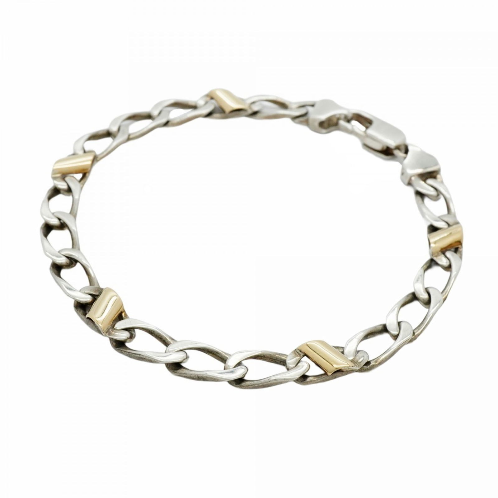Tiffany Silver 925 Charm Bracelet with Yellow Gold (18K): Tiffany Silver 925 Charm Bracelet with Yellow Gold (18K) Tiffany silver 925 charm bracelet with 18K yellow gold, measuring 18.5cm in length, in good condition with noticeable signs of usage. Item