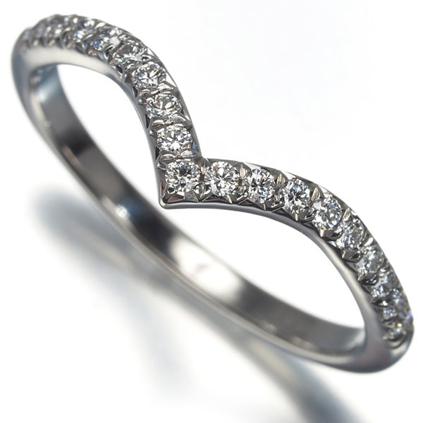 Tiffany & Co. Soleste Diamond Ring V Us6-6.25 950 Platinum: Tiffany & Co. Soleste Diamond Ring V Us6-6.25 950 Platinum Tiffany & Co. Soleste diamond ring in platinum (950), size US6-6.25, featuring a natural diamond. Item Specifics: Country Of Origin: United S