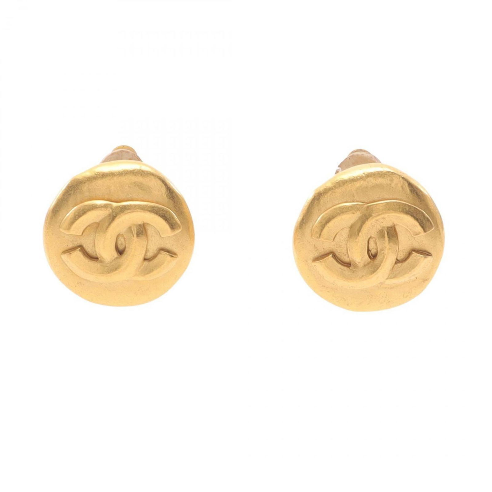 Gold Plating Chanel Clip Earrings: Gold Plating Chanel Clip Earrings Chanel gold-plated clip earrings, measuring 18.00mm x 18.00mm (0.71'' x 0.71''), are in very good used condition with minor traces of usage. Item Specifics: Brand: Ch