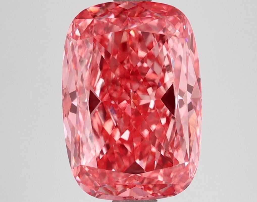 Loose Lab Diamond IGI Cushion Modified 3.6ct Fancy Vivid Pink VS1: Loose Lab Diamond IGI Cushion Modified 3.6ct Fancy Vivid Pink VS1 Loose lab-grown diamond weighing 3.6ct, certified by IGI, with a cushion modified cut, Fancy Vivid Pink color, and VS1 clarity,