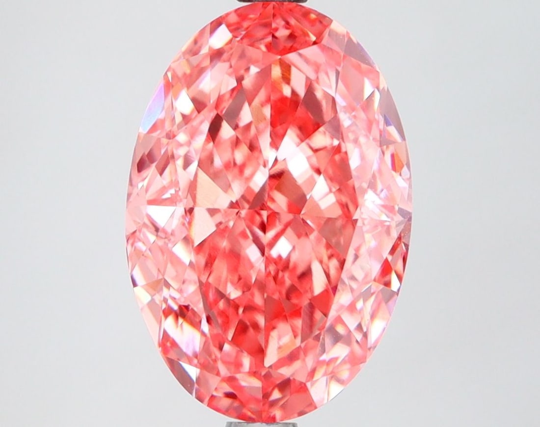 Loose Lab Diamond IGI Oval 4.1ct Fancy Vivid Pink VVS2: Loose Lab Diamond IGI Oval 4.1ct Fancy Vivid Pink VVS2 Loose lab diamond, IGI certified, weighing 4.1ct, with an oval cut, fancy vivid pink color, VVS2 clarity, and excellent polish and very good