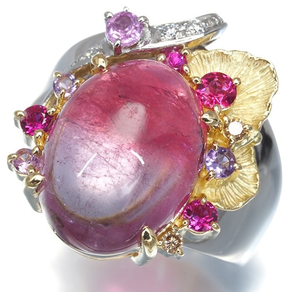 Fukuhara Sachi Ring Tourmaline Diamond Sapphire 18K/ Pt 900 Us7.5-7.75: Fukuhara Sachi Ring Tourmaline Diamond Sapphire 18K/ Pt 900 Us7.5-7.75 Fukuhara Sachi 18K yellow gold ring featuring a natural parti-colored tourmaline, designed for US ring sizes 7.5 to 7.75. The rin