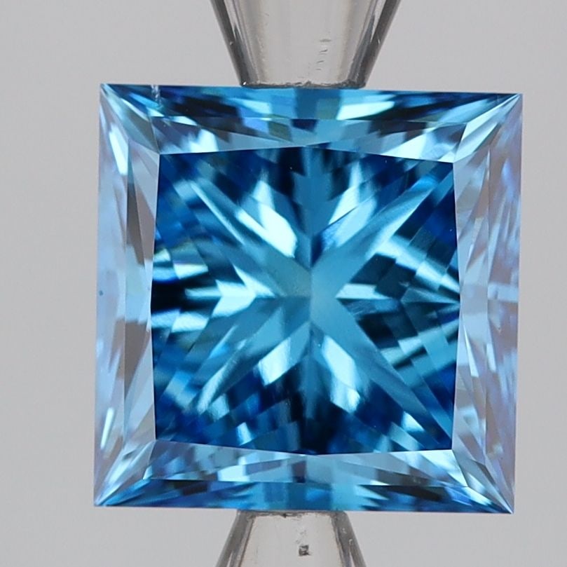 Loose Lab Diamond IGI Princess 3.01ct Fancy Deep Blue VS1: Loose Lab Diamond IGI Princess 3.01ct Fancy Deep Blue VS1 Loose lab-grown diamond weighing 3.01ct, with a princess cut, fancy deep blue color, VS1 clarity, GD polish, and GD symmetry, certified by