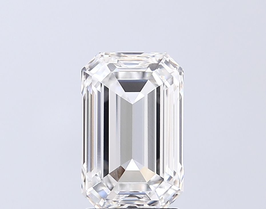 Loose Lab Diamond IGI Emerald 2.5ct D VVS2: Loose Lab Diamond IGI Emerald 2.5ct D VVS2 Loose Lab Diamond 2.5ct D VVS2, with IGI certification, featuring excellent polish and symmetry, measures 9.76L x 6.23W x 4.04H. Item Specifics: Source: This