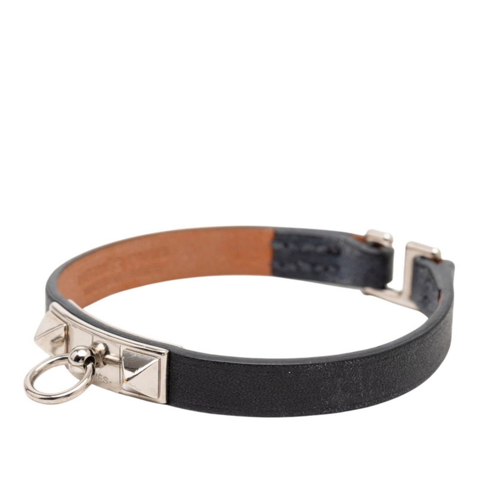 Hermes Swift Leather Charm Bracelet: Hermes Swift Leather Charm Bracelet Hermes Swift Leather Charm Bracelet made for women, in black swift leather, measuring 16cm (6.29''), with very good condition showing minor traces of usage. Item Sp