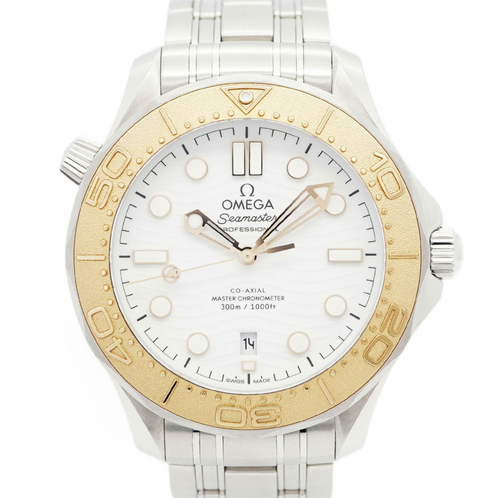 Wristwatch Omega: Wristwatch Omega This Omega wristwatch is designed for men, featuring a stainless steel band and a white dial. It has a case diameter of 42mm, a wrist size of 15.5cm, and is in very good used conditio