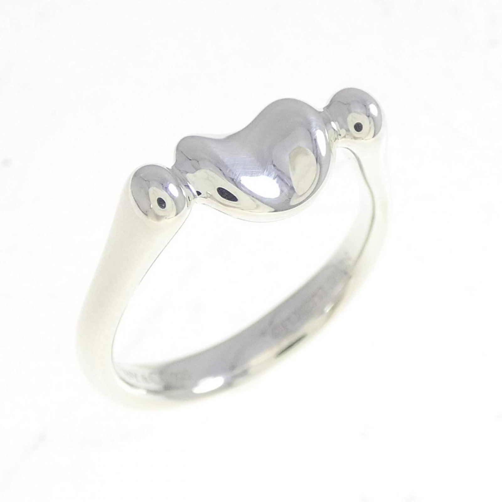 Tiffany Ring Band: Tiffany Ring Band Tiffany band ring for women in silver (Silver925), size 5.5, weighs 3g, in very good condition with minor traces of usage. Item Specifics: Brand: Tiffany Type: Band Ring Gender: