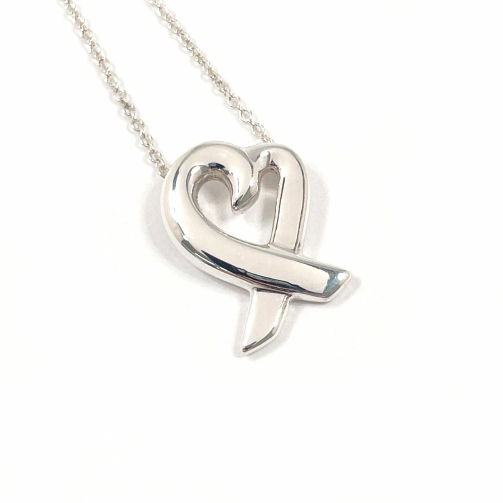 Tiffany & Co. Paloma Picasso Loving Heart Necklace 925 Sterling Silver: Tiffany & Co. Paloma Picasso Loving Heart Necklace 925 Sterling Silver Tiffany & Co. necklace designed by Paloma Picasso, made of 925 sterling silver, with a neck circumference of 41 cm and a pendant