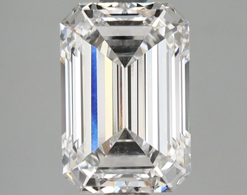 Loose Lab Diamond GIA Emerald 2.14ct E VS1: Loose Lab Diamond GIA Emerald 2.14ct E VS1 Loose lab-created diamond, GIA certified, weighing 2.14ct with an E color and VS1 clarity. It boasts excellent polish and symmetry. Item Specifics: Source: