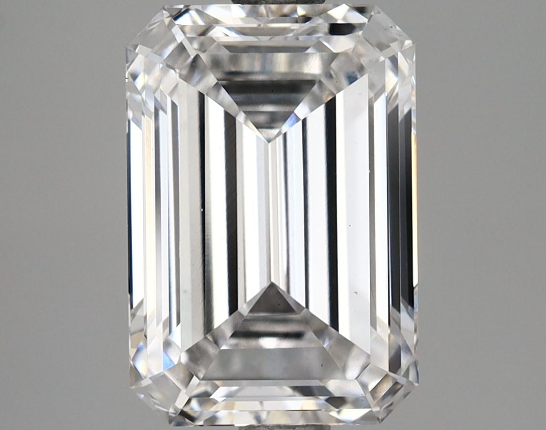 Loose Lab Diamond IGI Emerald 2.66ct E VS1: Loose Lab Diamond IGI Emerald 2.66ct E VS1 Loose Lab Diamond IGI Emerald, 2.66ct with E color and VS1 clarity, offers excellent polish and symmetry, certified by IGI. Item Specifics: Source: This Is