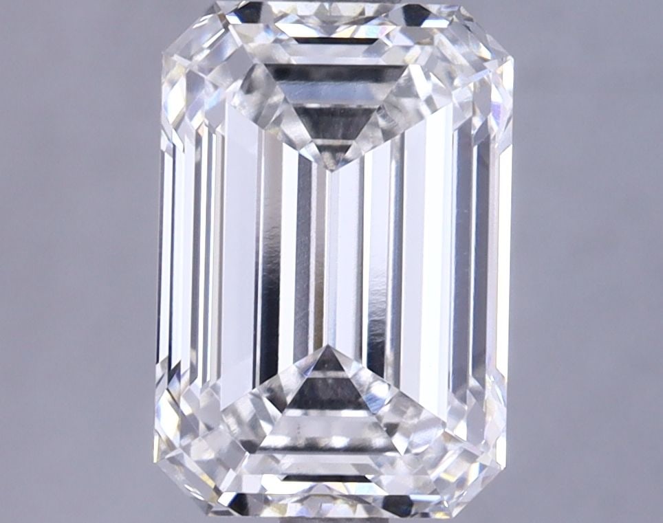 Loose Lab Diamond GIA Emerald 3.3ct G VS1: Loose Lab Diamond GIA Emerald 3.3ct G VS1 Loose Lab Diamond IGI Cushion Modified, 1.05ct, Fancy Intense Pink color, Clarity VS1, excellent polish and symmetry, measures 5.73 x 5.66 x 3.93mm, certified