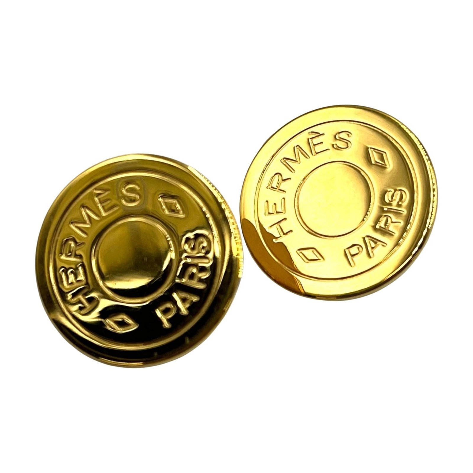 Hermes Metal Clip Earrings: Hermes Metal Clip Earrings Hermes Metal Clip Earrings in gold color measuring 20mm x 20mm, in used (good) condition with traces of usage. Item Specifics: Brand: Hermes Type: Clip Earrings Gender: Wome