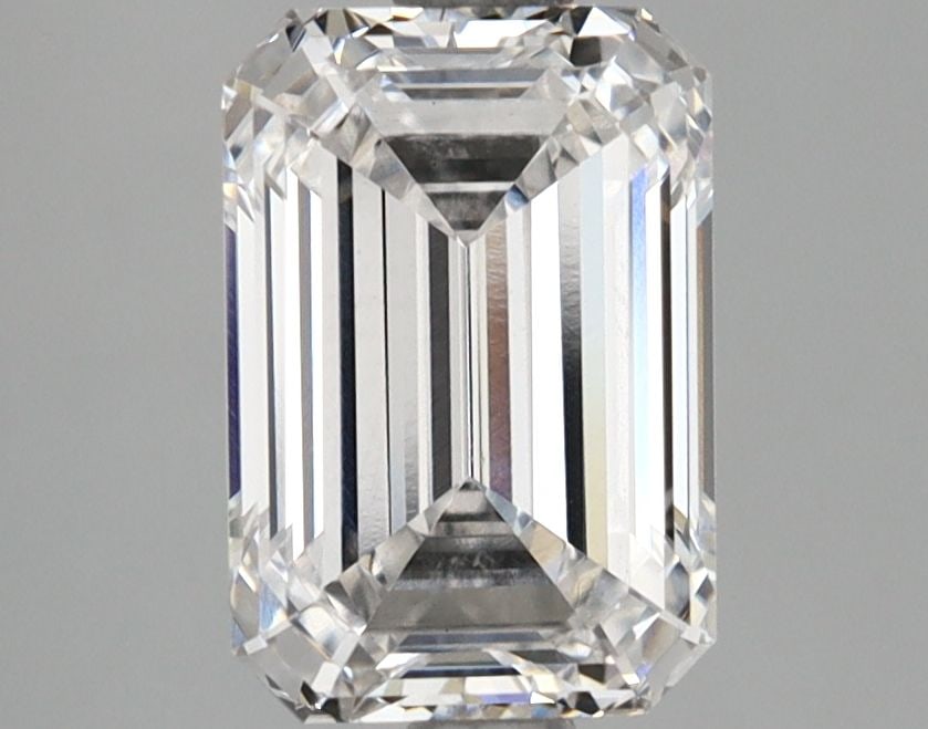 GIA Emerald 2.15ct E VVS2 Loose Lab Diamond: GIA Emerald 2.15ct E VVS2 Loose Lab Diamond This GIA certified 2.15ct lab-grown emerald diamond features a color grade of E and clarity grade of VVS2, with excellent polish and symmetry. Item Specific