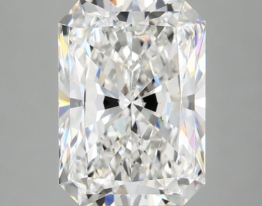 Loose Lab Diamond IGI Radiant 3.03ct E VS2: Loose Lab Diamond IGI Radiant 3.03ct E VS2 Loose lab-grown diamond certified by IGI, 3.03ct, Radiant cut, Color E, Clarity VS2, featuring excellent polish and symmetry, measuring 10.03 x 7.16 x 4.91