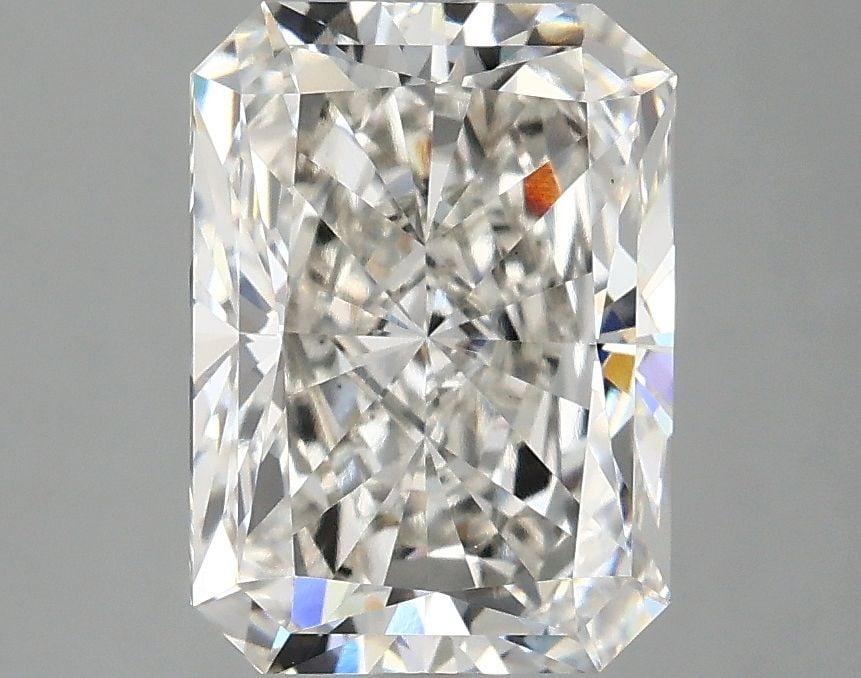 Loose Lab Diamond IGI Radiant 3.07ct G VS1: Loose Lab Diamond IGI Radiant 3.07ct G VS1 Loose Lab Diamond certified by IGI, weighing 3.07ct, color G, VS1 clarity, with excellent polish and symmetry, measuring 9.96L x 7.18W x 4.93H. Item