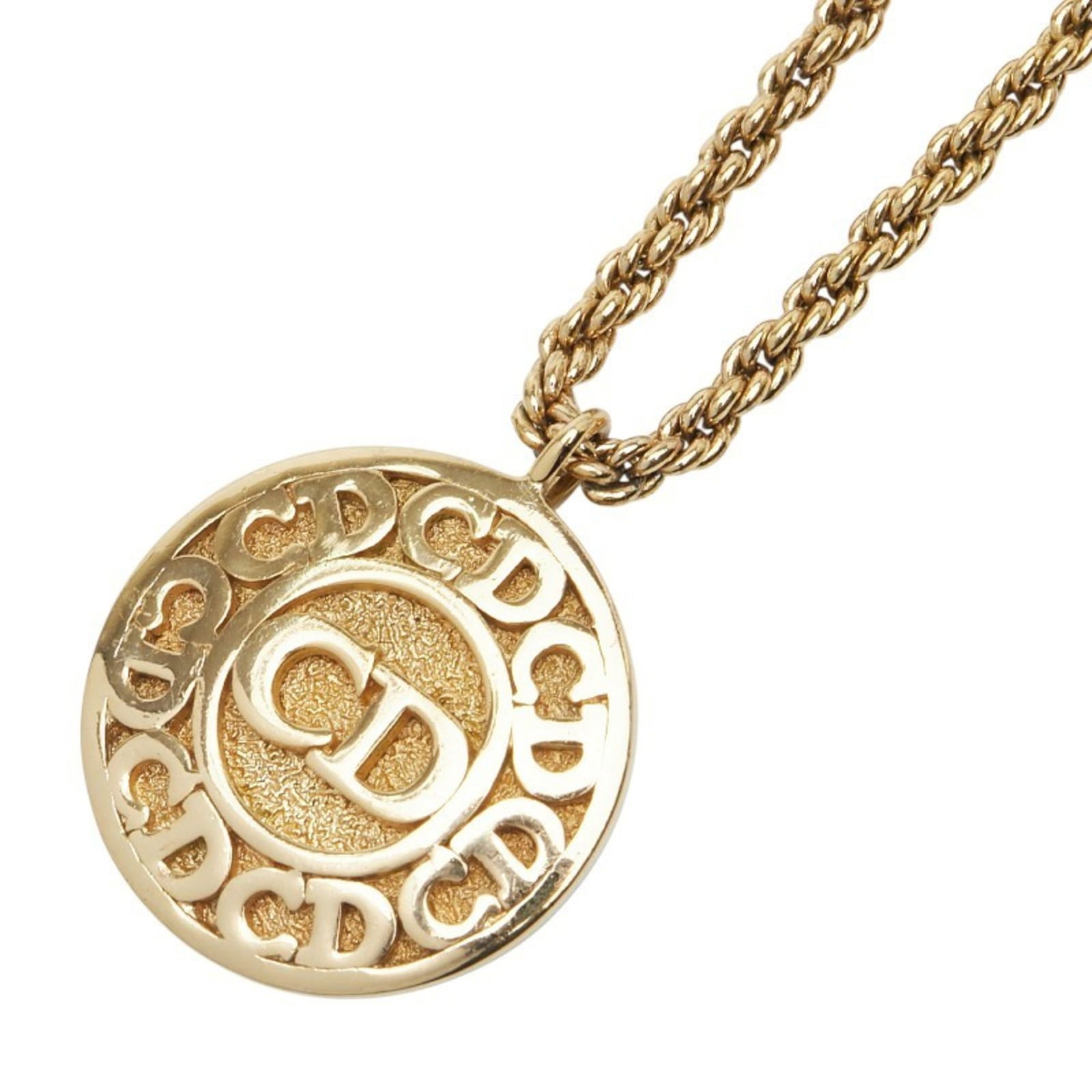 Christian Dior CD Logo Necklace, Gold Plated for Women: Christian Dior CD Logo Necklace, Gold Plated for Women Christian Dior gold-plated necklace for women, with a neck circumference of 44 cm and a pendant size of 27.3mm x 27.3mm. Used condition shows min