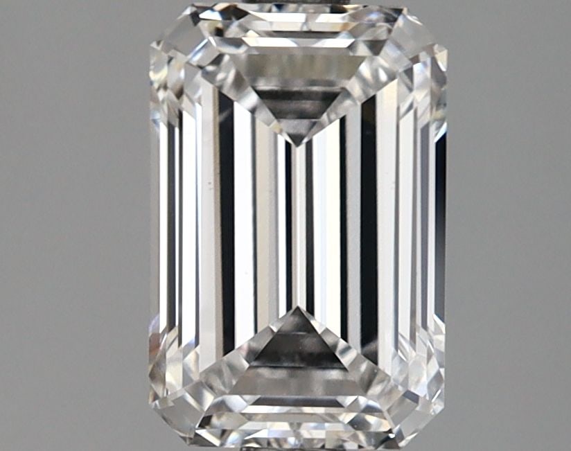 Loose Lab Diamond GIA Emerald 2.02ct E VS2: Loose Lab Diamond GIA Emerald 2.02ct E VS2 Loose lab-grown diamond certified by GIA, weighing 2.02ct with an E color and VS2 clarity. Measurements are 8.8L x 5.87W x 3.94H. Item Specifics: Source: