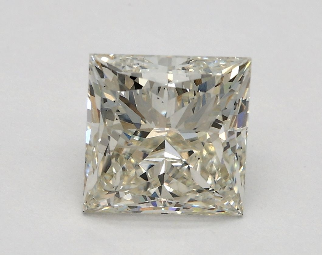 Loose Lab Diamond IGI Princess 2.04ct J SI2: Loose Lab Diamond IGI Princess 2.04ct J SI2 This loose lab-grown diamond has a carat weight of 2.04, features a princess cut, with a color grade of J and clarity of SI2, certified by IGI. Item
