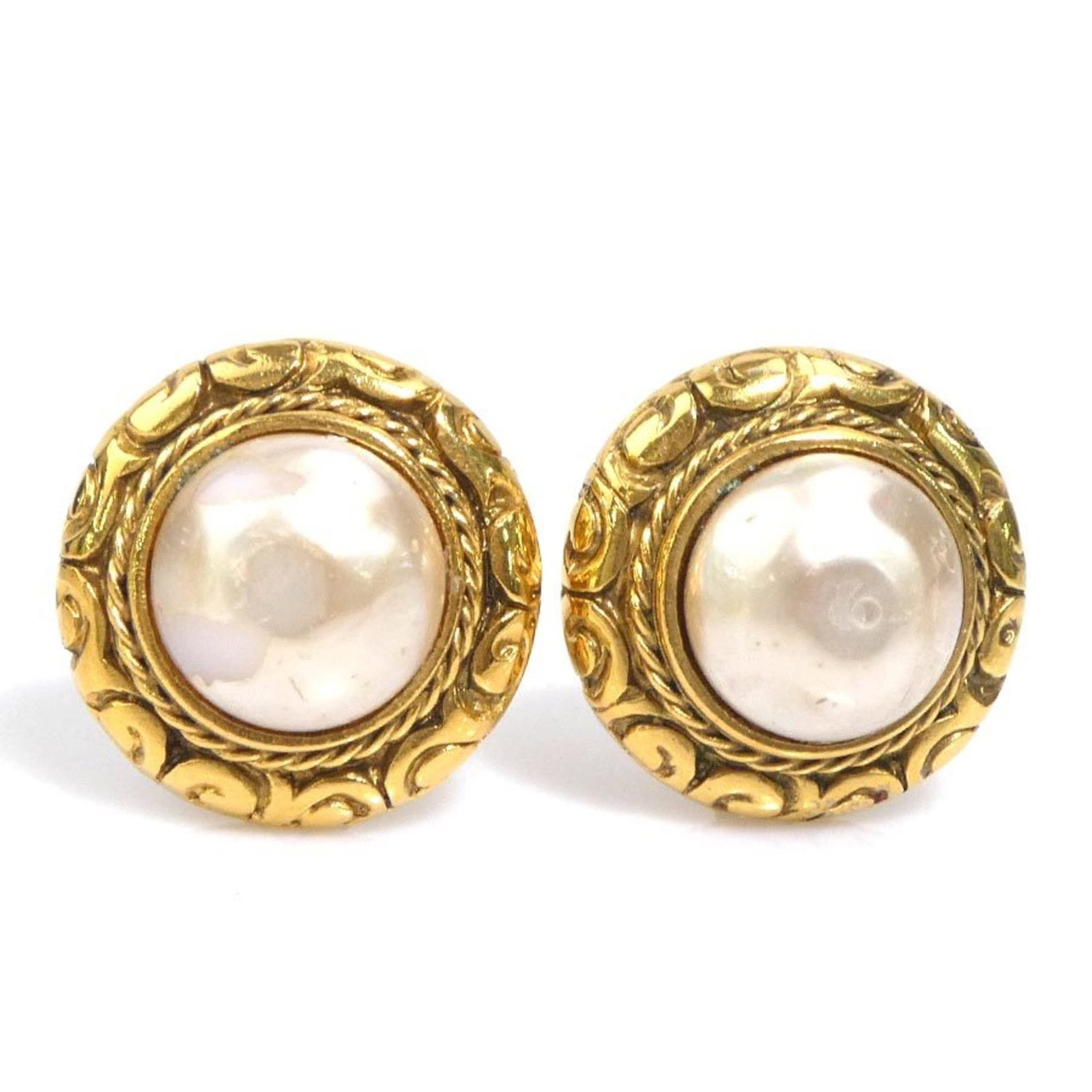 Metal - Chanel Clip Earrings Artificial Pearl (1 of 5)