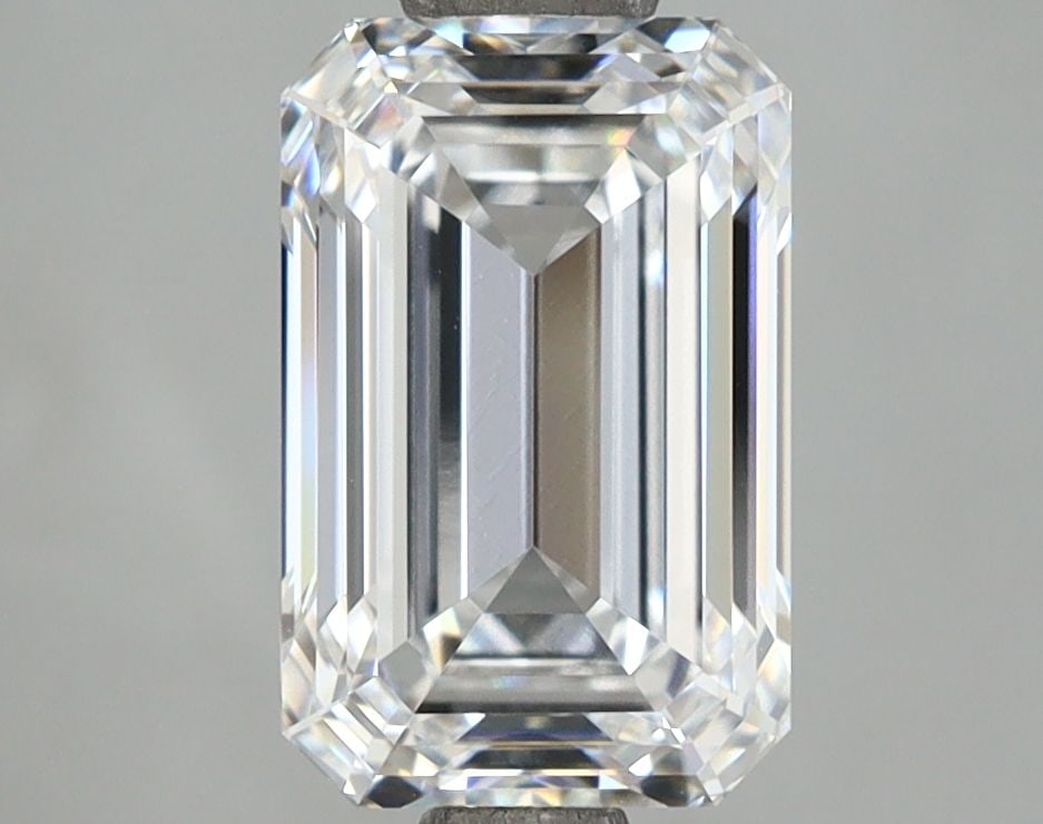 Loose Lab Diamond - IGI Emerald 2.56ct D VVS1: Loose Lab Diamond - IGI Emerald 2.56ct D VVS1 This listing features Loose Lab Diamond - IGI Emerald 2.56ct D VVS1. Item specifics are provided below. Item Specifics: Source: This Is A Real Diamond Gro