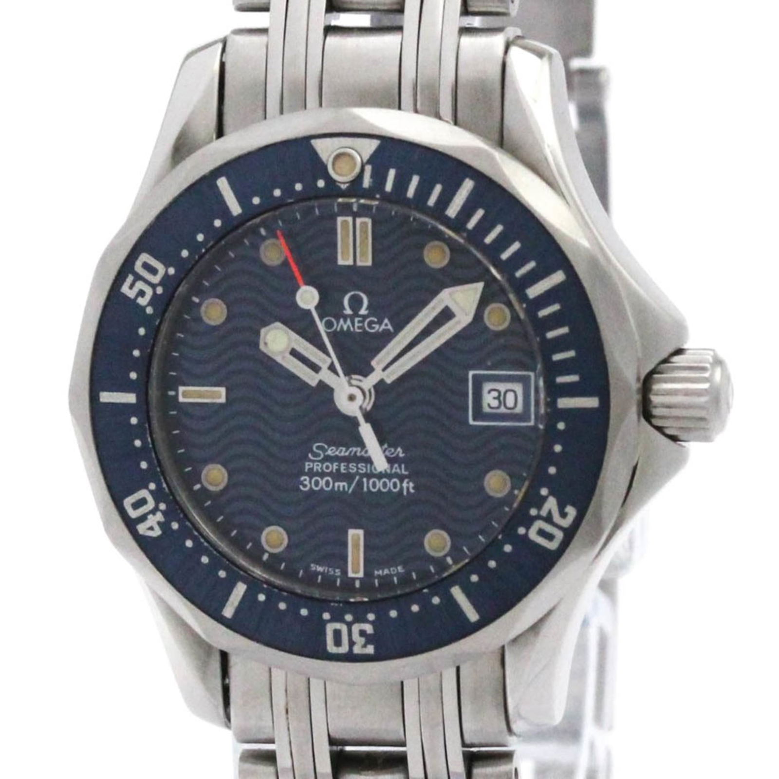 Wristwatch Omega: Wristwatch Omega This women's Omega sport wristwatch features a stainless steel case and band with a blue dial, measuring 29mm in diameter, and is in very good used condition with minor wear. Item Spe