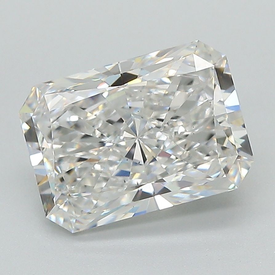 Loose Lab Diamond IGI Radiant 2.87ct F VS2: Loose Lab Diamond IGI Radiant 2.87ct F VS2 Loose lab-grown diamond with a radiant cut, weighing 2.87ct and exhibiting an F color with VS2 clarity, certified by IGI. The diamond dimensions are 9.95L x