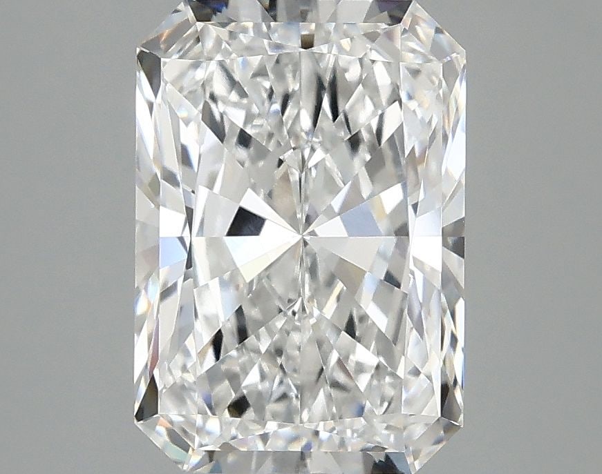 Loose Lab Diamond - IGI Radiant 3.02ct E VVS2: Loose Lab Diamond - IGI Radiant 3.02ct E VVS2 This listing features Loose Lab Diamond - IGI Radiant 3.02ct E VVS2. Item specifics are provided below. Item Specifics: Source: This Is A Real Diamond