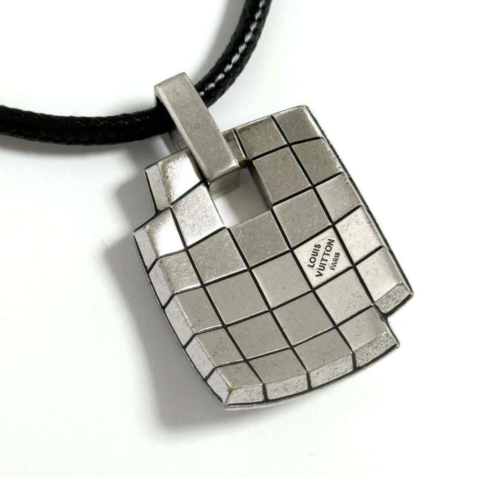 Necklace Louis Vuitton Men's Damier Mosaic Pendant (1 of 10)