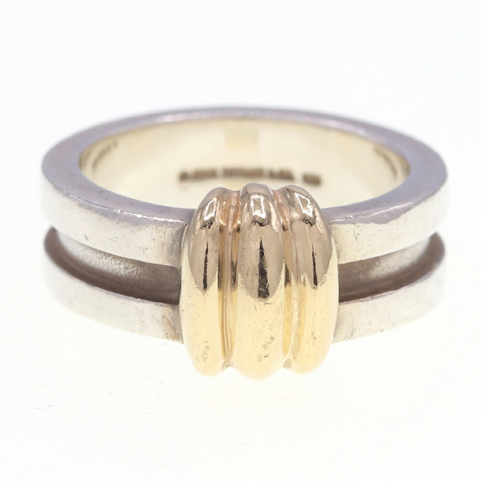 Tiffany Band Ring Sterling Silver 925 & Yellow Gold 18K: Tiffany Band Ring Sterling Silver 925 & Yellow Gold 18K This listing features Tiffany Band Ring Sterling Silver 925 & Yellow Gold 18K. Item specifics are provided below. Item Specifics: Brand: Tiffany