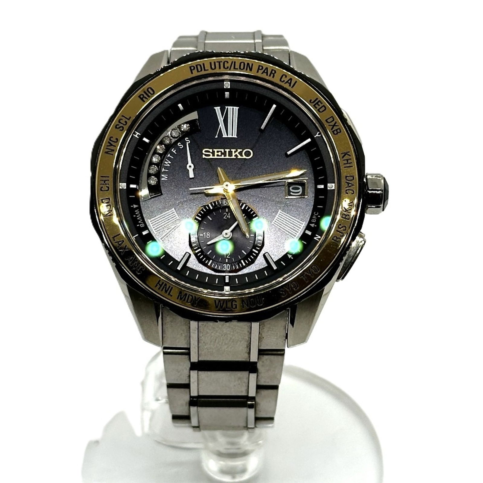 Wristwatch Seiko: Wristwatch Seiko This listing features Wristwatch Seiko. Item specifics are provided below. Item Specifics: Brand: Seiko Type: Wristwatch Gender: Men Display: Analog Material (Case): Titanium