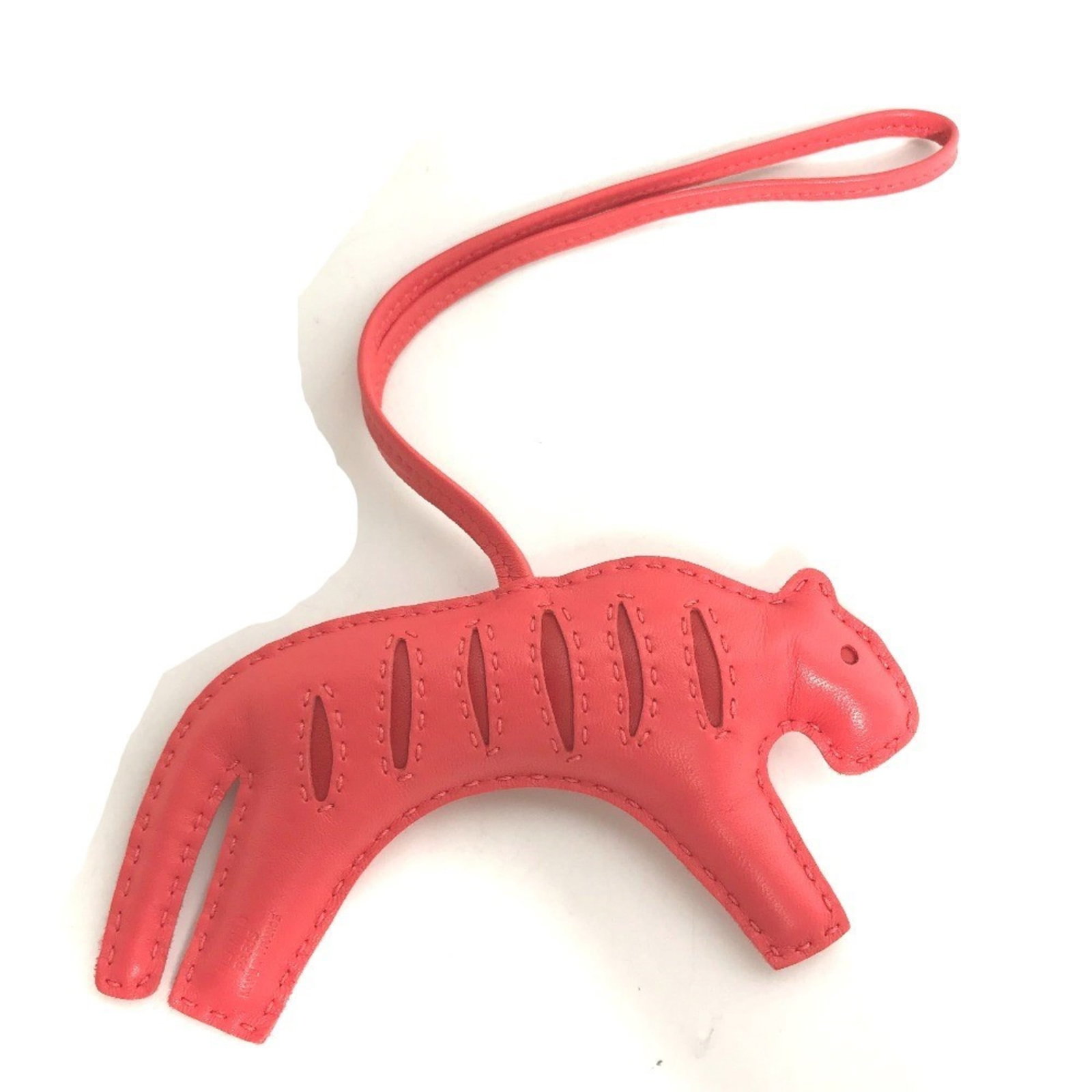Milo Agneau Handbag Charm by Hermes: Milo Agneau Handbag Charm by Hermes This listing features Milo Agneau Handbag Charm by Hermes. Item specifics are provided below. Item Specifics: Brand: Hermes Type: Handbag Charm Gender: Women Materi