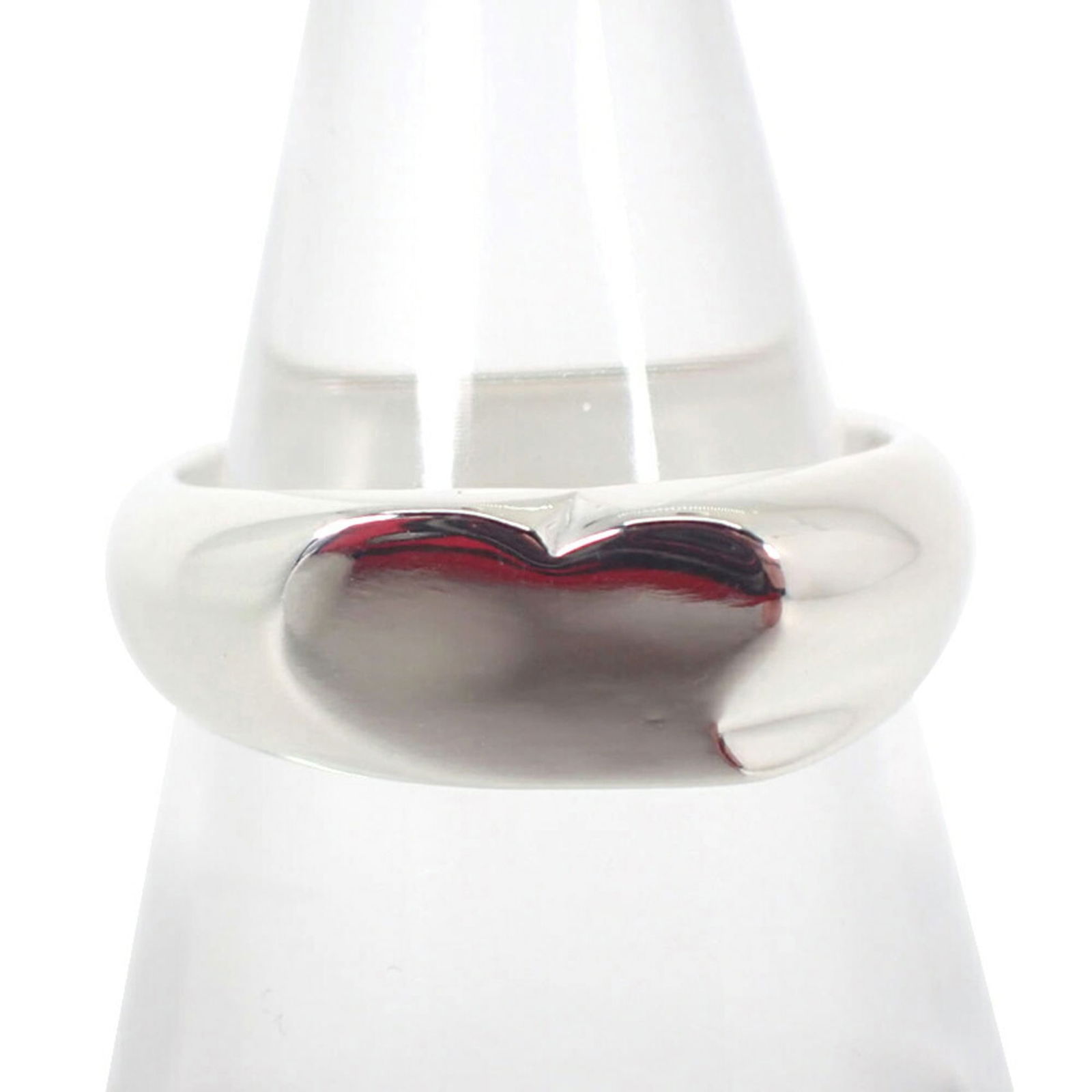 Sterling Silver 925 Tiffany Band Ring: Sterling Silver 925 Tiffany Band Ring Sterling Silver 925 Band Ring by Tiffany, size 48 (US size 4.5), in used but very good condition with minor scratches. Item Specifics: Brand: Tiffany Type: Band