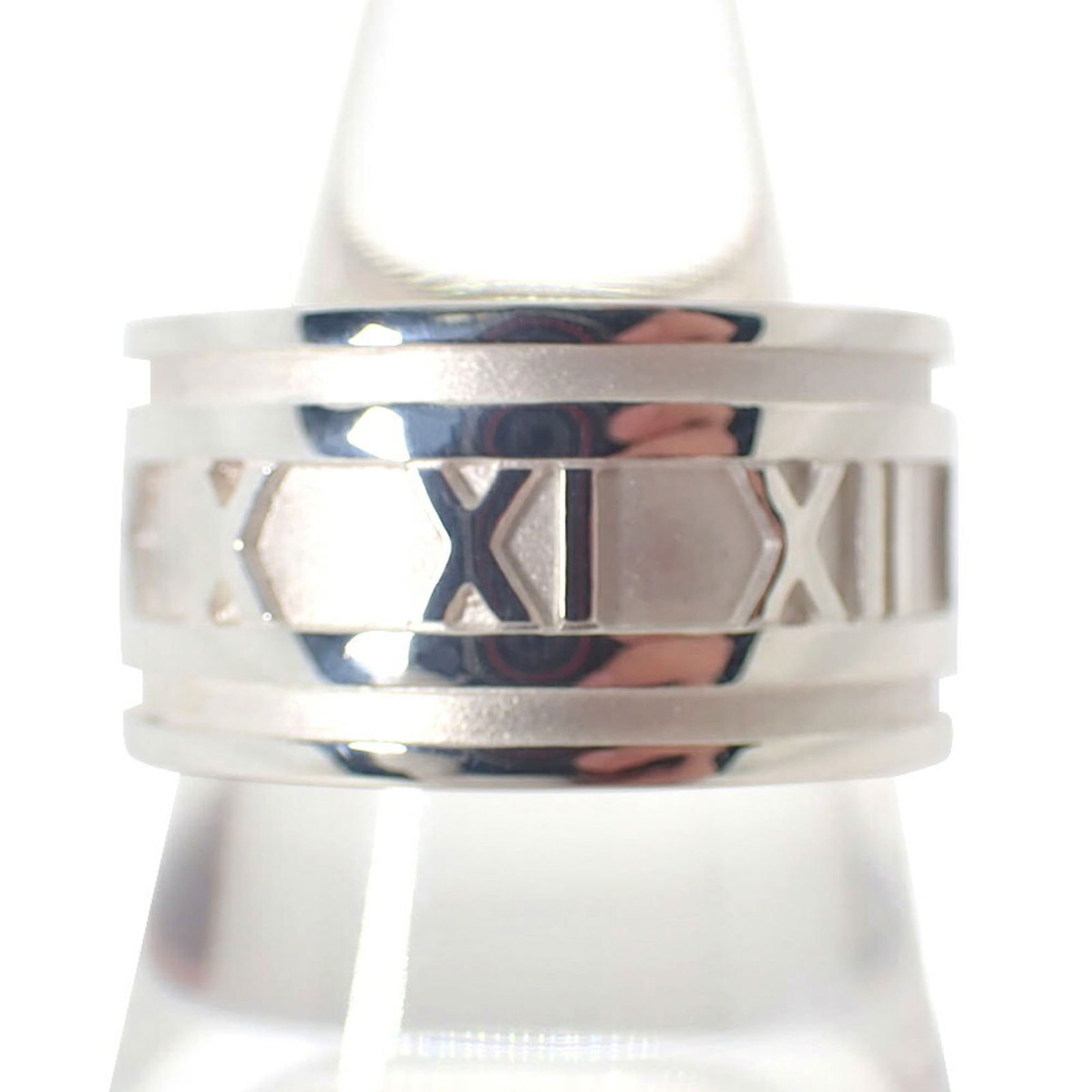 Sterling Silver 925 Tiffany Band Ring: Sterling Silver 925 Tiffany Band Ring Tiffany Sterling Silver 925 Band Ring, size 58 (US size 9), in very good used condition with minor scratches and traces of usage. Item Specifics: Brand: Tiffany