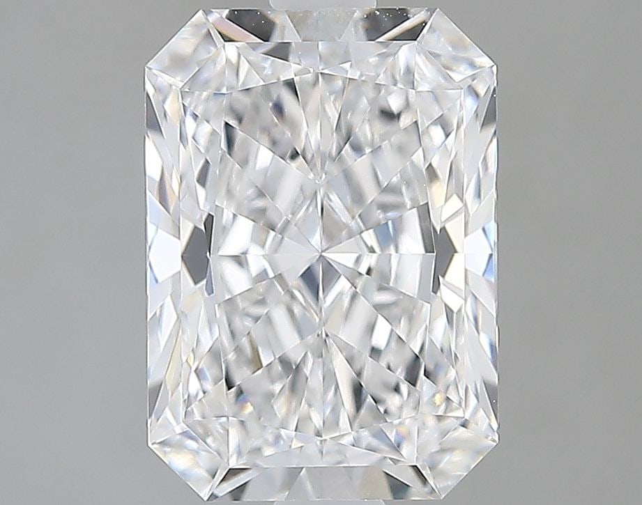 Loose Lab Diamond GIA Radiant 2.06ct E VVS1: Loose Lab Diamond GIA Radiant 2.06ct E VVS1 Loose lab-grown diamond, GIA certified, 2.06ct E VVS1 clarity, with excellent polish and symmetry, measuring 8.99L x 6.42W x 4.16H. Item Specifics: