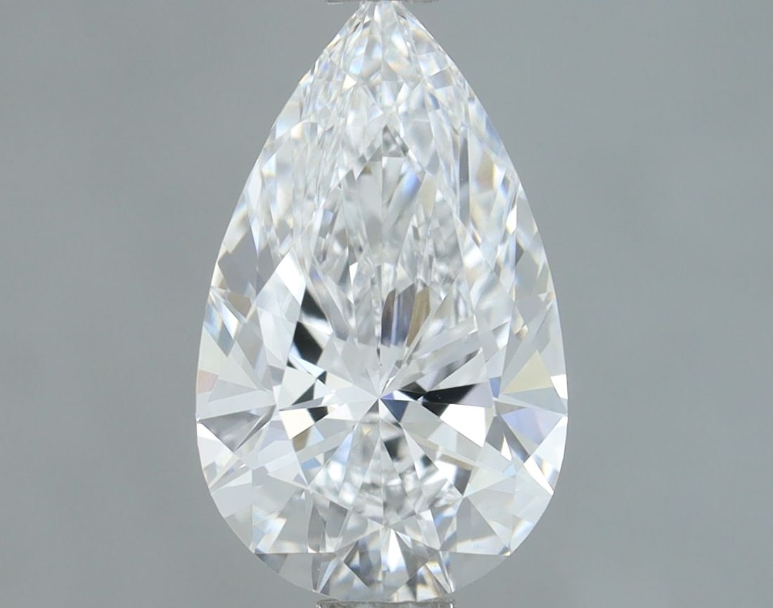 Loose Lab Diamond IGI Pear 1.01ct E VVS2: Loose Lab Diamond IGI Pear 1.01ct E VVS2 IGI certified loose lab-grown diamond, 1.01ct, color E, VVS2 clarity, featuring excellent polish and very good symmetry, measuring 9.24L x 5.54W x 3.42H. 