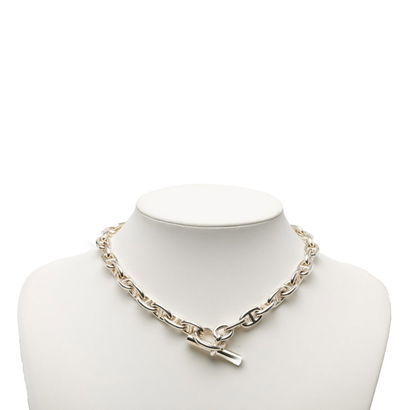 Hermes Chaine d'Ancre MM 36-link Necklace in Silver for Men & Women: Hermes Chaine d'Ancre MM 36-link Necklace in Silver for Men & Women Hermes Chaine d'Ancre MM 36-link necklace in silver, suitable for men and women, with a neck circumference of 41.5 cm, in good used