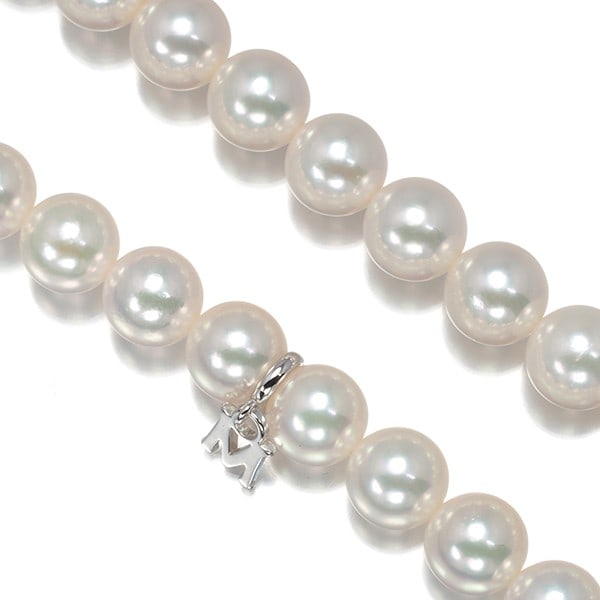 Mikimoto Silver Necklace Akoya Pearl 6.5-8.5mm: Mikimoto Silver Necklace Akoya Pearl 6.5-8.5mm Mikimoto silver necklace featuring Akoya pearls, sizes ranging from 6.5mm to 8.5mm, origin Japan, metal purity unknown. Item Specifics: Country Of