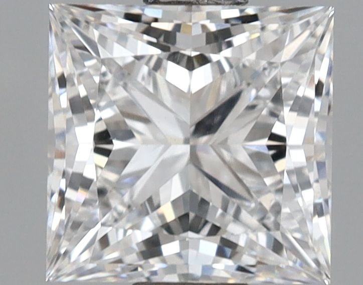 Loose Lab Diamond IGI Princess 1.51ct D VVS2: Loose Lab Diamond IGI Princess 1.51ct D VVS2 Loose lab-grown diamond, IGI certified, weighing 1.51ct in D color with VVS2 clarity, featuring excellent polish and symmetry. The dimensions are 6.35mm x
