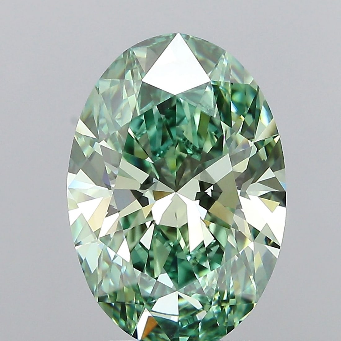 Loose Lab Diamond IGI Oval 3.87ct Fancy Vivid Green VVS1: Loose Lab Diamond IGI Oval 3.87ct Fancy Vivid Green VVS1 Loose Lab Diamond IGI Oval 3.87ct Fancy Vivid Green VVS1 with excellent polish and symmetry. Certified by IGI, it measures 12.89L x 8.85W x