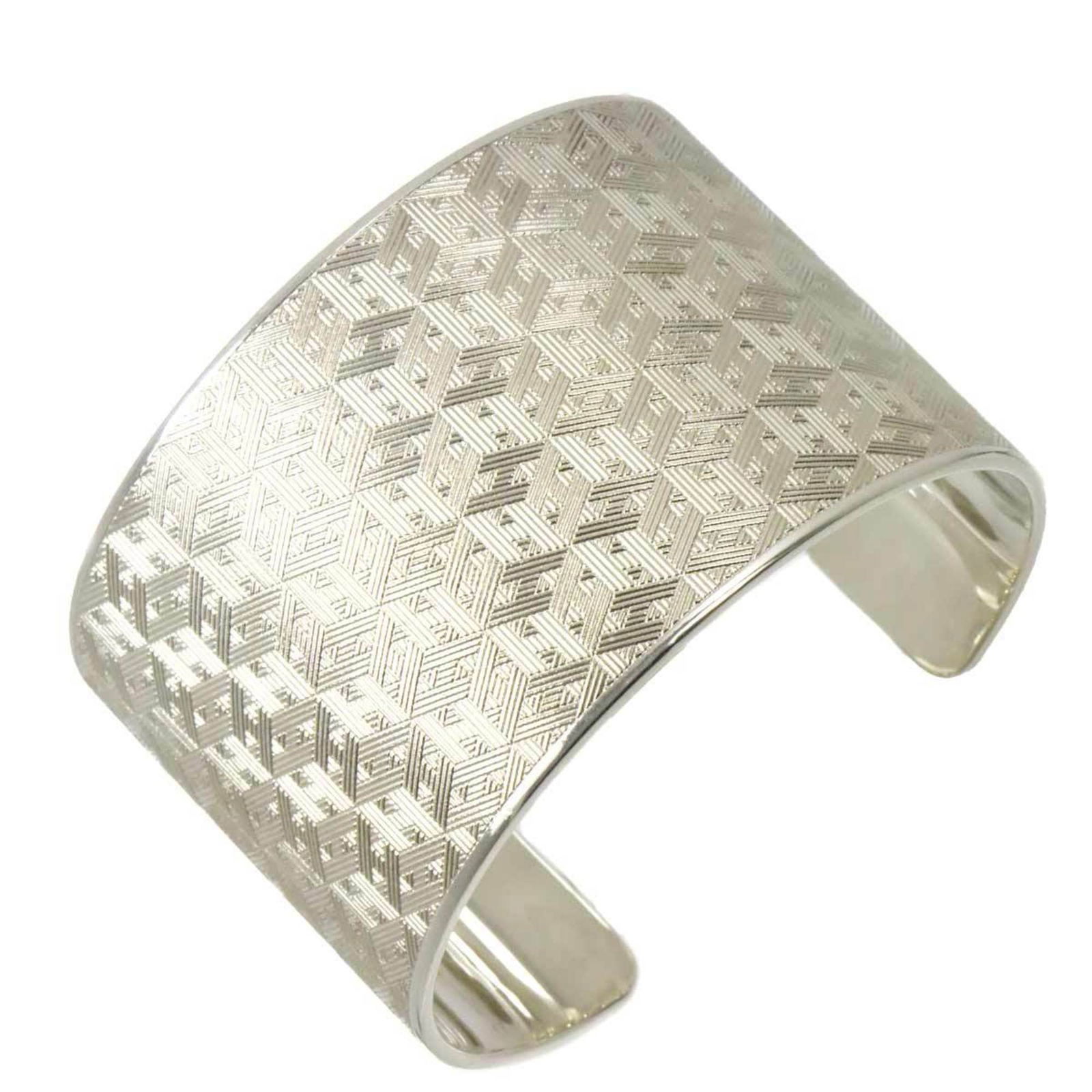 Silver 925 Hermes Bangle: Silver 925 Hermes Bangle Hermes silver 925 bangle for women, measuring 16cm, in like new condition with minimal traces of usage. Item Specifics: Brand: Hermes Type: Bangle Gender: Women Material: Silv