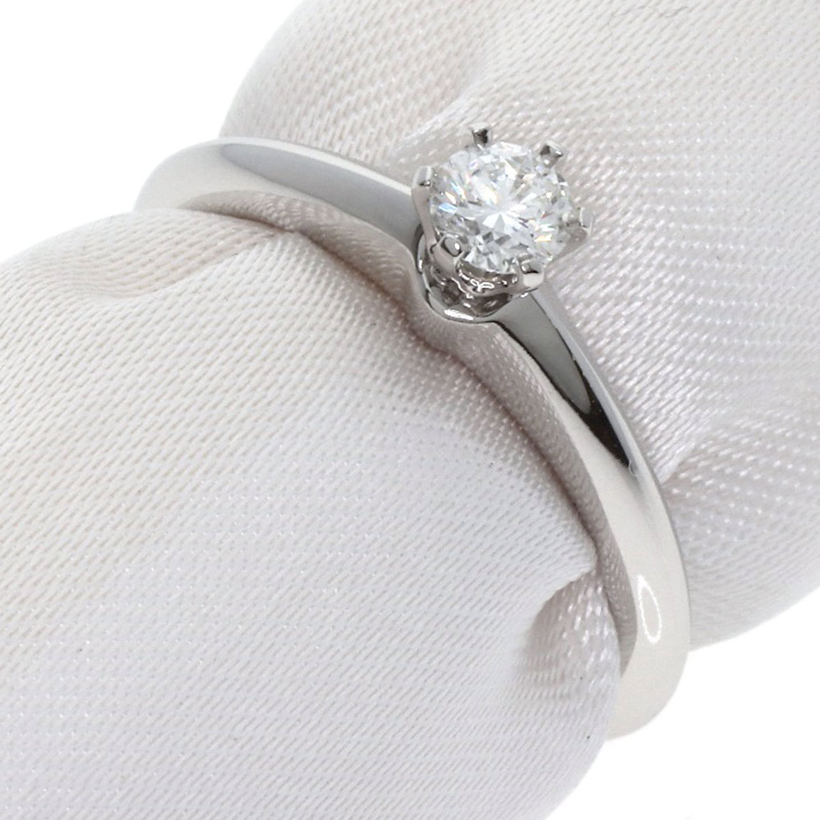 Women Tiffany & Co. Solitaire Diamond Ring in Platinum PT950 for (1 of 9)