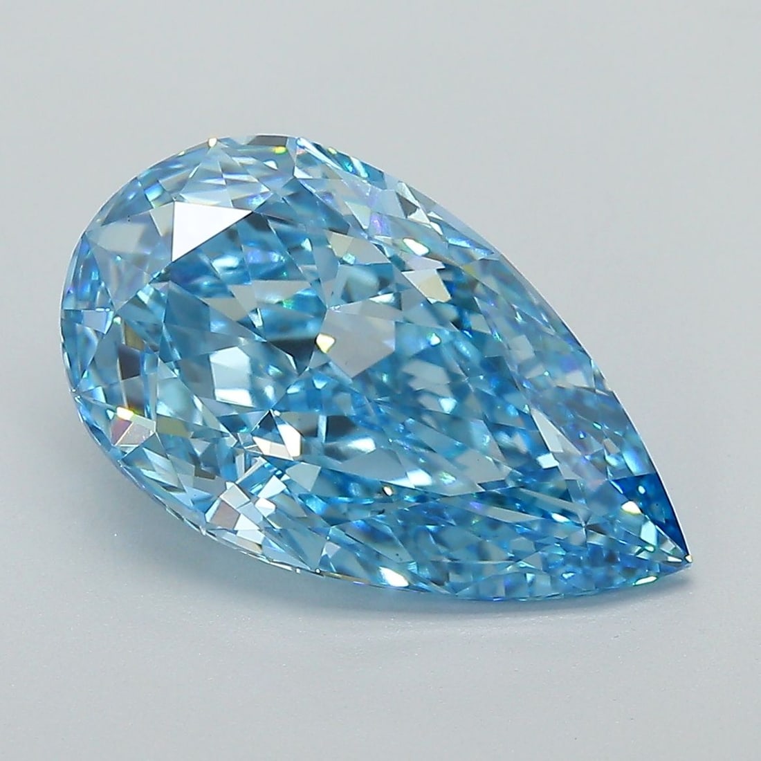 Loose Lab Diamond 4.45ct Fancy Vivid Blue VS1 - IGI Pear: Loose Lab Diamond 4.45ct Fancy Vivid Blue VS1 - IGI Pear Loose lab-grown diamond weighing 4.45ct, with a fancy vivid blue color, VS1 clarity, and IGI certification; measurements are 15.06L x 8.85W x 5