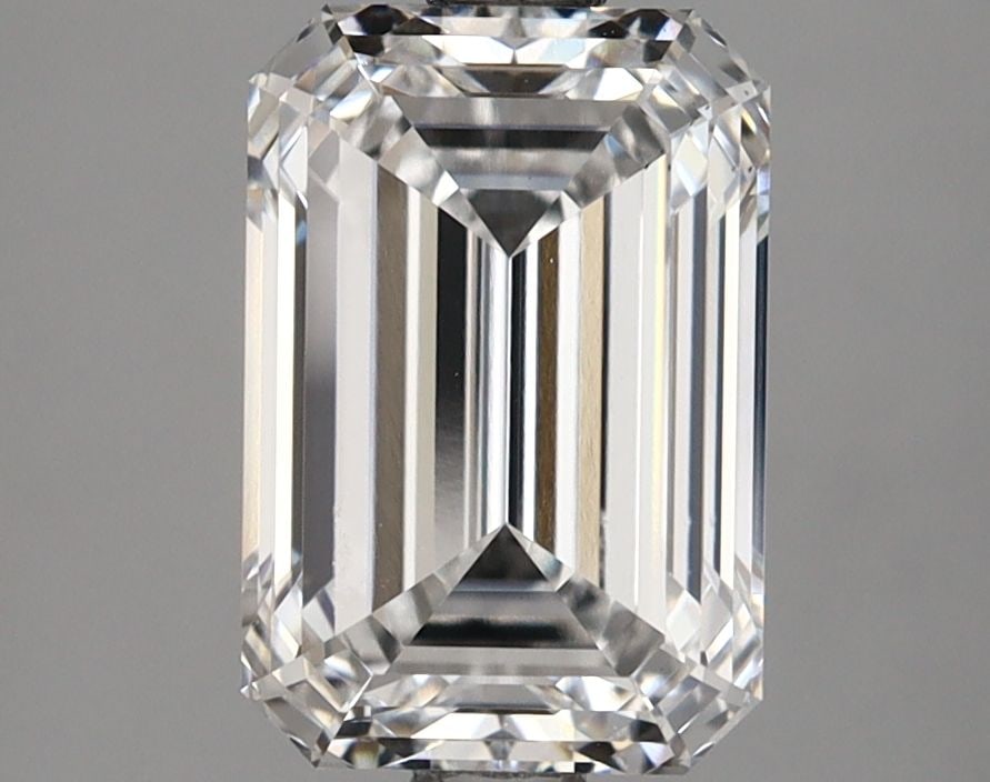 Loose Lab Diamond 2.69ct D VS2 - GIA Emerald: Loose Lab Diamond 2.69ct D VS2 - GIA Emerald Loose Lab Diamond weighing 2.69ct, color D and VS2 clarity, certified by GIA, featuring excellent polish and symmetry. Item Specifics: Source: This Is A