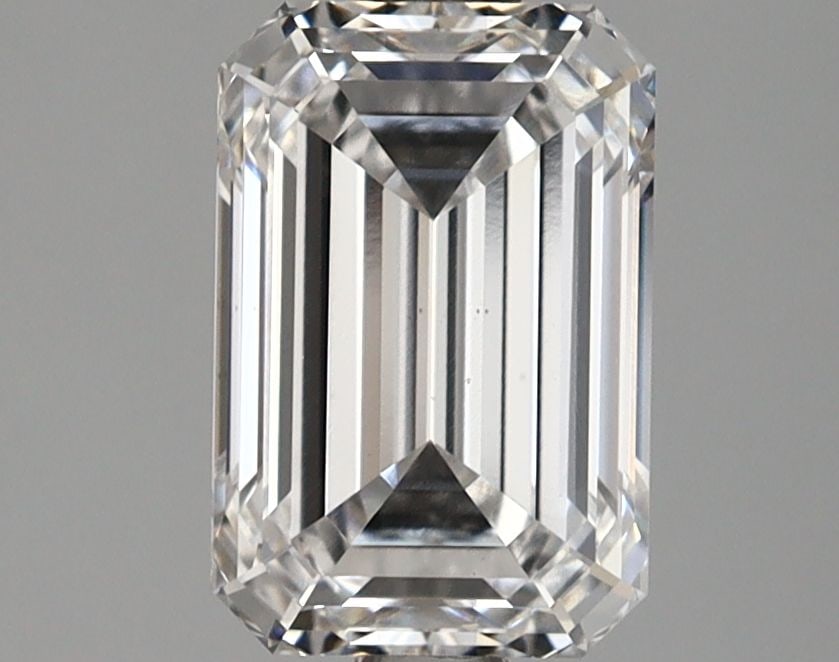 Loose Lab Diamond GIA Emerald 2.11ct E VS2: Loose Lab Diamond GIA Emerald 2.11ct E VS2 This 2.11ct Loose Lab Diamond features a GIA certification, has an emerald cut, and is graded E color with VS2 clarity. Item Specifics: Source: This Is A