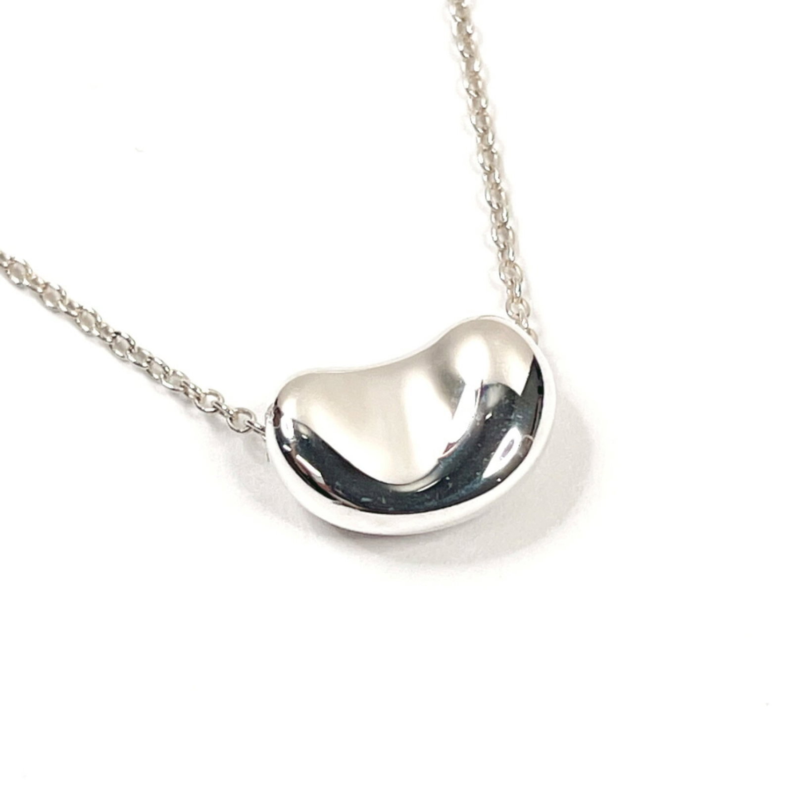 Tiffany Beans Necklace Elsa Peretti 925 Sterling Silver Women's: Tiffany Beans Necklace Elsa Peretti 925 Sterling Silver Women's The Tiffany Beans Necklace by Elsa Peretti is made of 925 sterling silver, has a neck circumference of 42.5 cm and a pendant size of