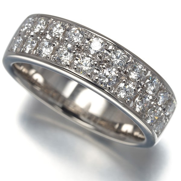 Tasaki Diamond Ring 0.64ct Paved US6 900 Platinum: Tasaki Diamond Ring 0.64ct Paved US6 900 Platinum Tasaki diamond ring made of 900 platinum, featuring a natural main diamond of 0.64ct, sized US6, originating from Japan. Item Specifics: Country Of